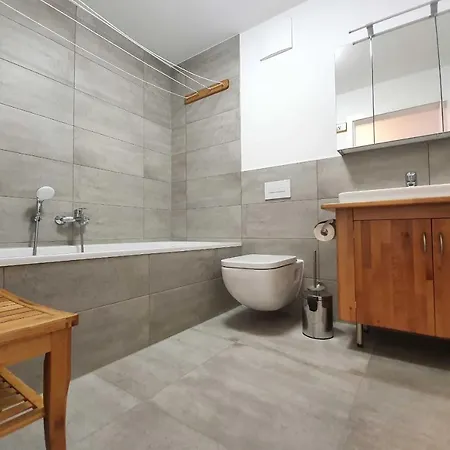 Haus Besch - Kleine Kapitänskajüte Apartment Alt Reddevitz